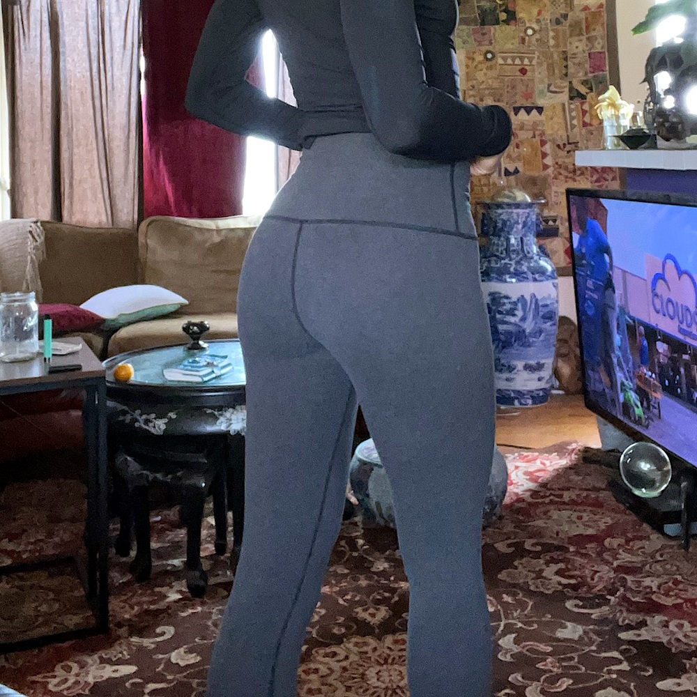 High rise grey cropped Lulu lemon leggings.
